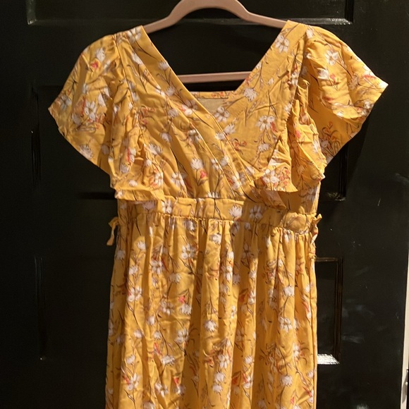 Jessica Simpson Girls Summer Dress. Golden yellow with flowers. Size Large Girls - Picture 2 of 7